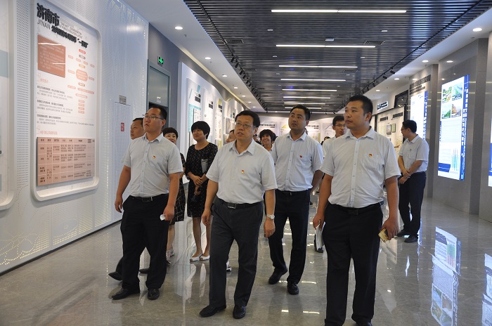 濟(jì)南連心物業(yè)有限公司黨支部舉行“不忘初心、牢記使命”主題教育慶“七一”系列活動(dòng)